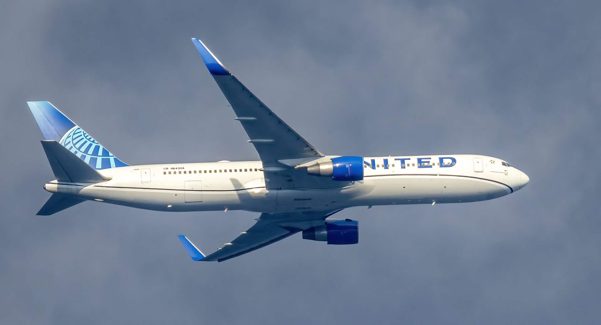 Boeing 767-300 in airline service, photographed by Acroterion